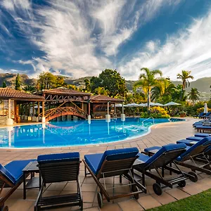 5* Отель Quinta Jardins Do